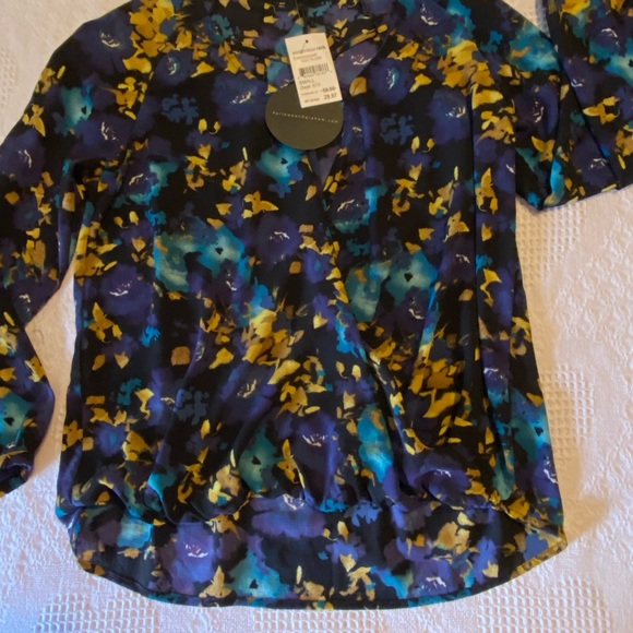 Top - Picture 6 of 11